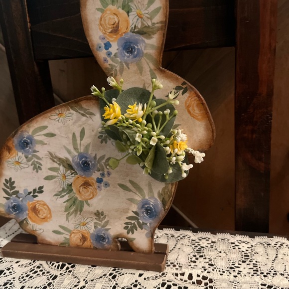 Spring Bunny decor - Picture 2 of 4